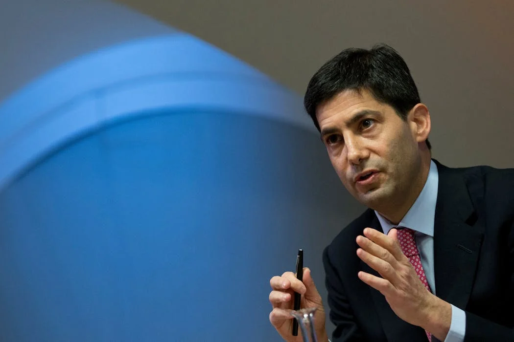 How a 'Family Fight' Model Could Reshape the Federal Reserve's Internal Decision-Making